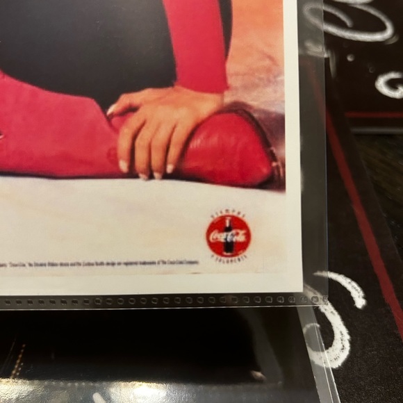 🌹Selena coke ad signed (reprint) ✍🏼 - Picture 2 of 4
